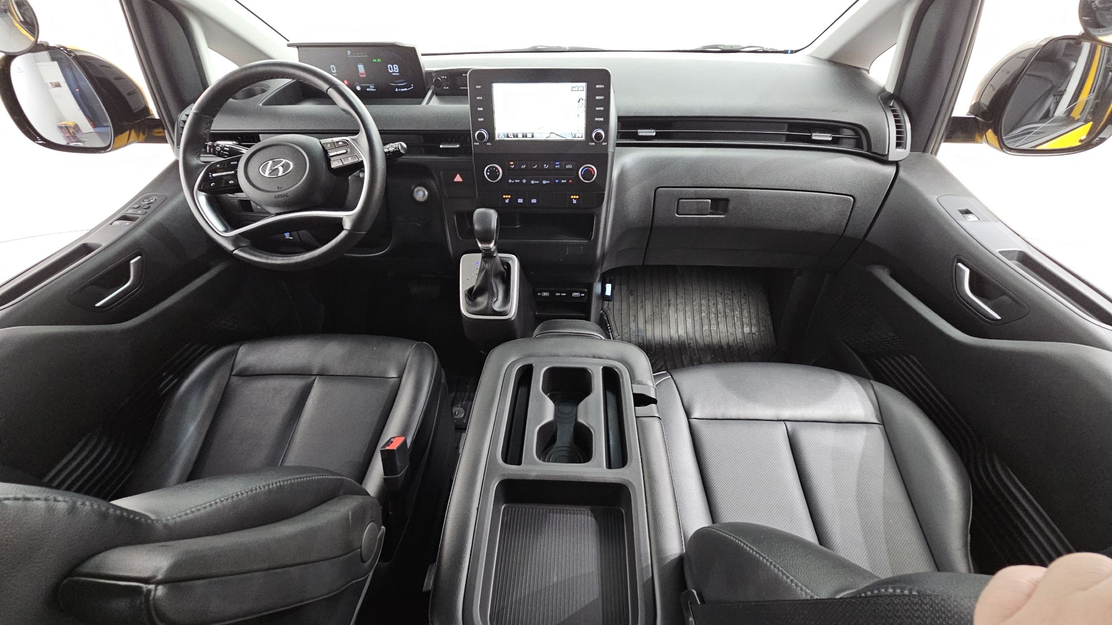 HYUNDAI STARIA 2021