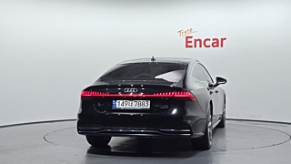 AUDI A7 4K 2021