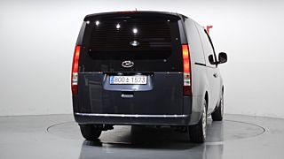 HYUNDAI STARIA 2023