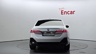 BMW 5-SERIES G60 2023