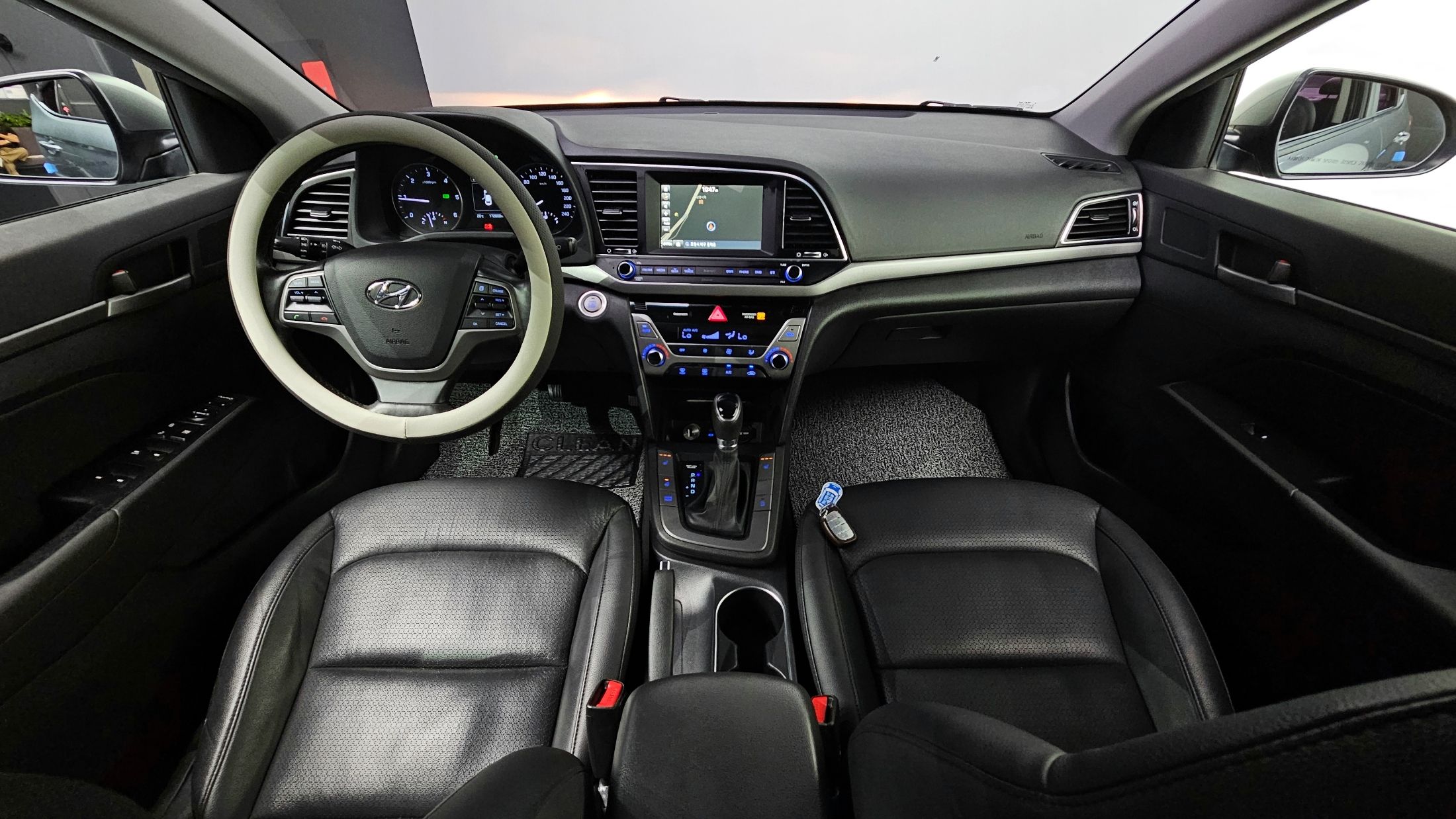 HYUNDAI AVANTE AD 2015