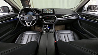 BMW 5-SERIES G30 2018
