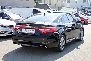 HYUNDAI GRANDEUR HG 2016