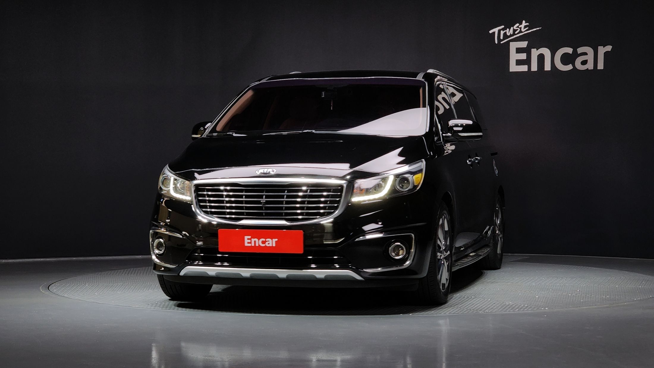 KIA CARNIVAL 2016