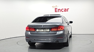 BMW 5-SERIES G30 2019
