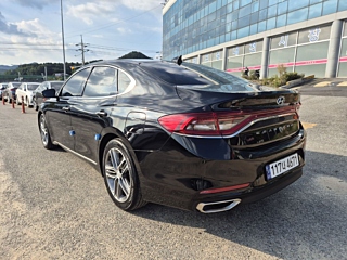 HYUNDAI GRANDEUR IG 2017