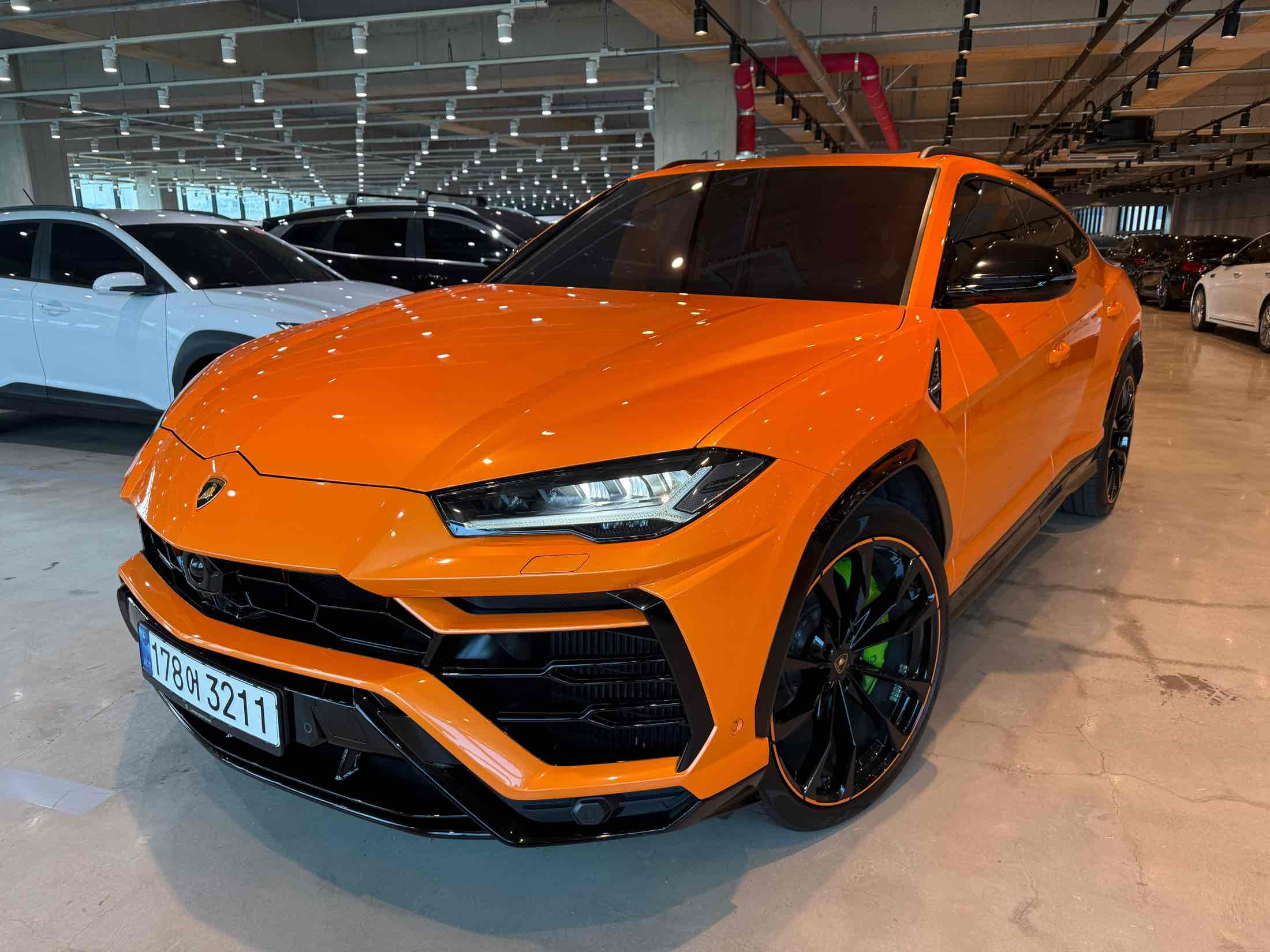 LAMBORGHINI URUS 2022