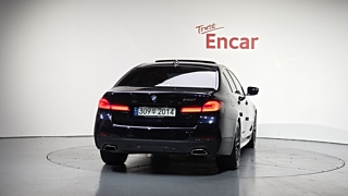 BMW 5-SERIES G30 2021