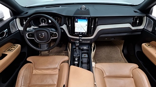 VOLVO XC60 2018
