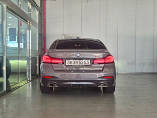 BMW 5-SERIES G30 2022