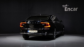 VOLVO S90 2023