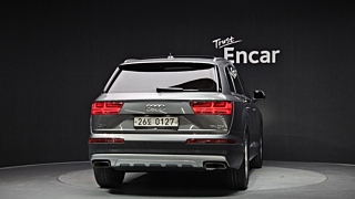 AUDI Q7 4M 2016