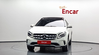 MERCEDES BENZ GLA-CLASS X156 2017