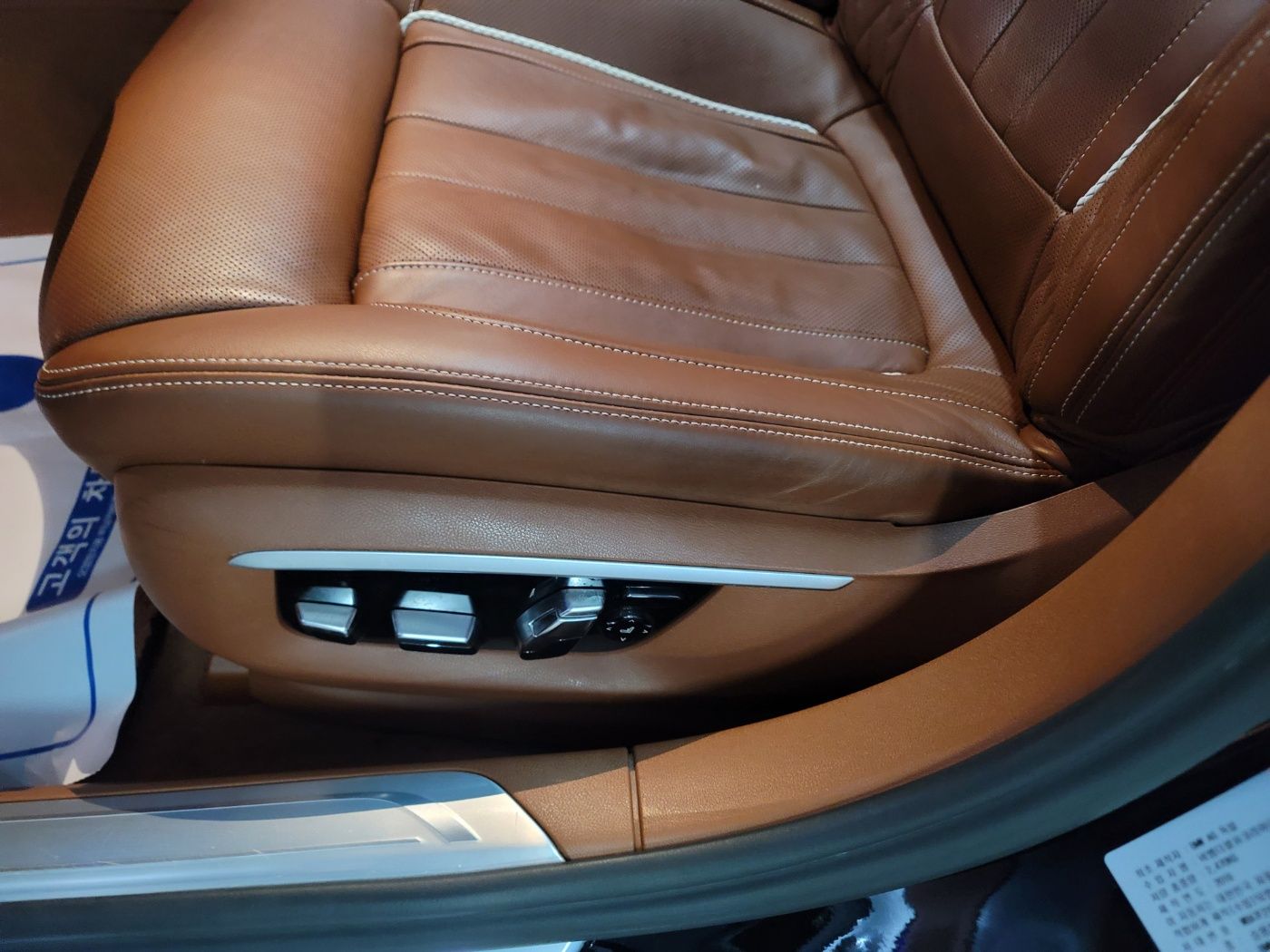 BMW 7-SERIES G11 2016