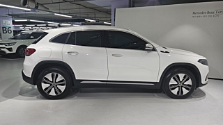 MERCEDES BENZ EQA H243 2021