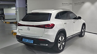 MERCEDES BENZ EQA H243 2021