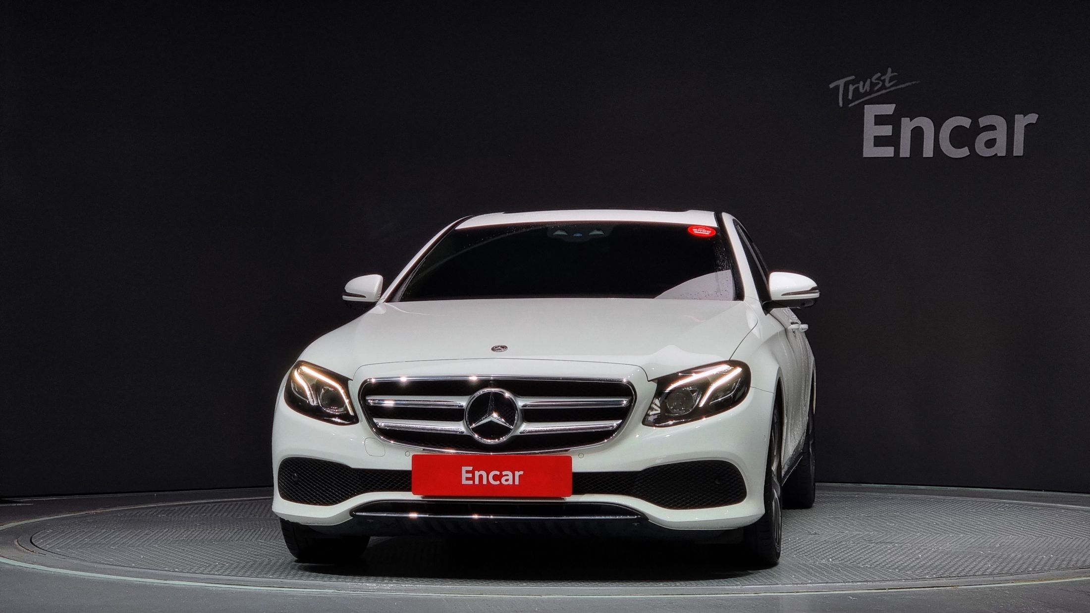 MERCEDES BENZ E-CLASS W213 2019