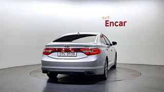 HYUNDAI GRANDEUR HG HYBRID 2016