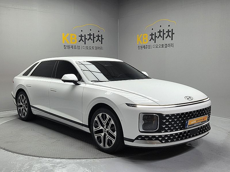 HYUNDAI GRANDEUR HYBRID GN7 2023
