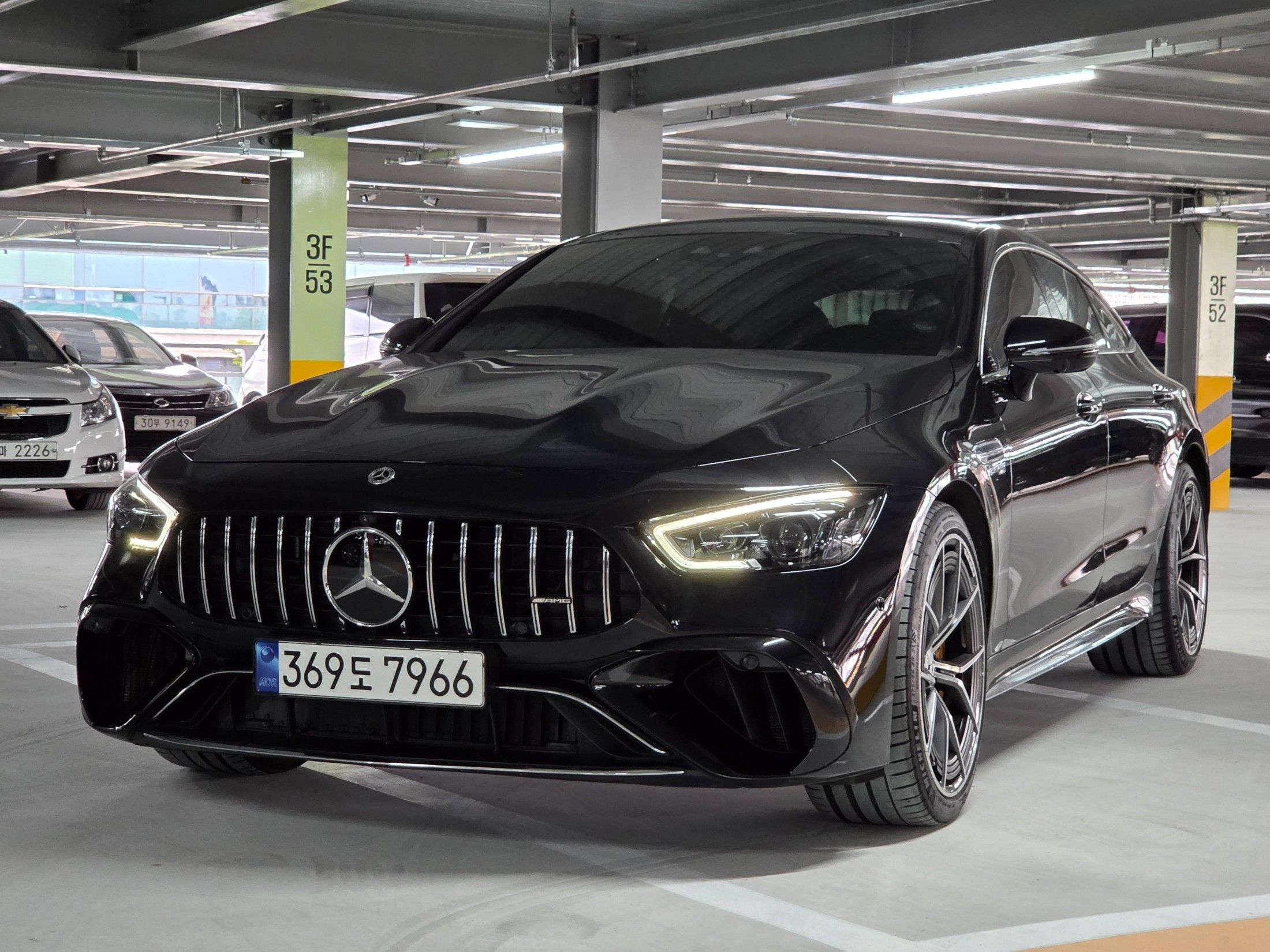 MERCEDES BENZ AMG GT 2023