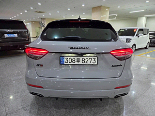MASERATI LEVANTE 2018