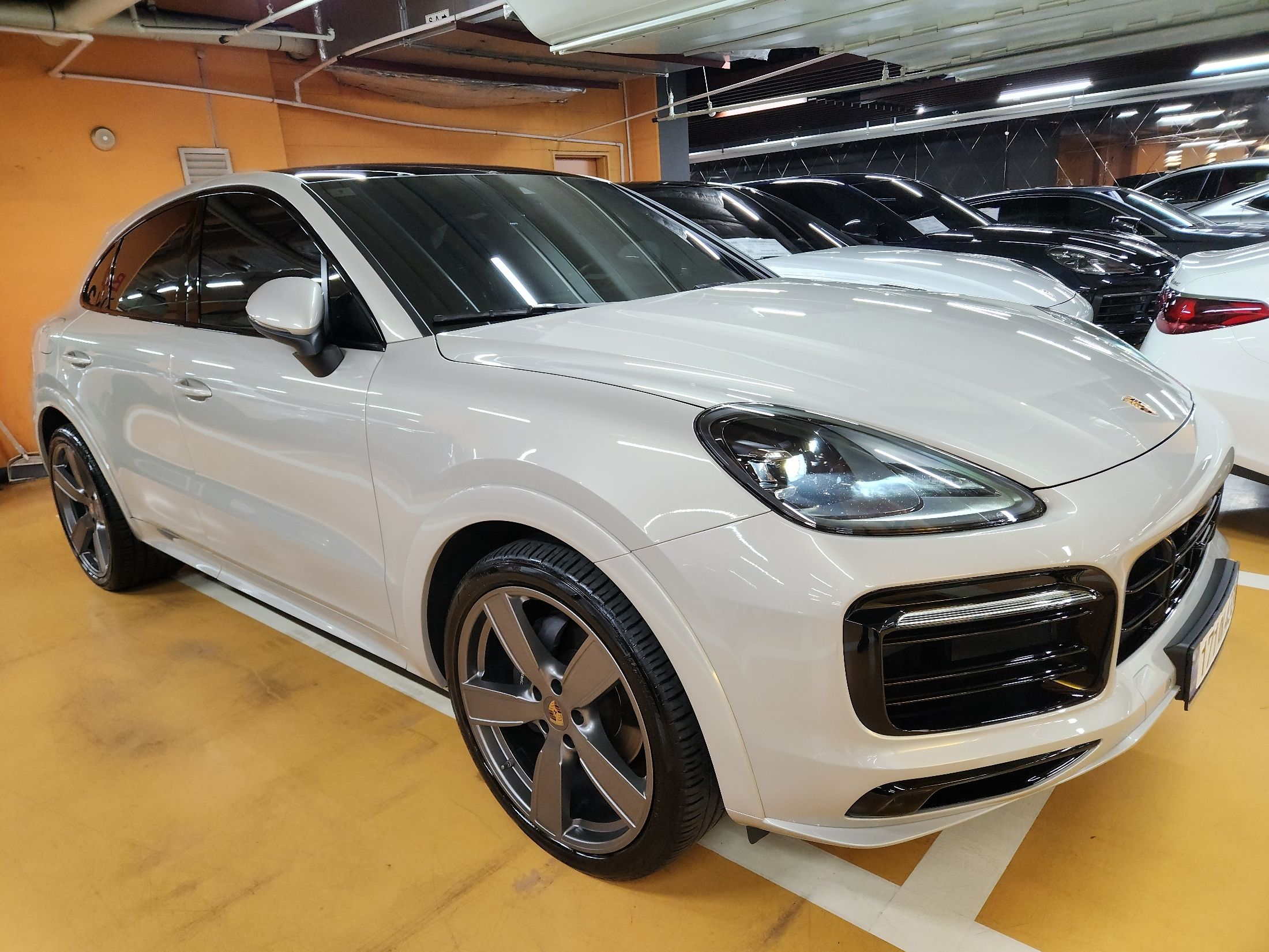 PORSCHE CAYENNE PO536 2022