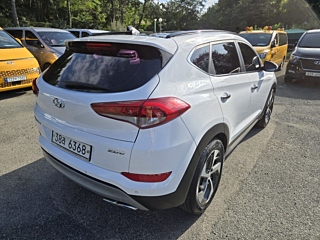 HYUNDAI TUCSON 2017