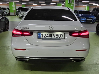 MERCEDES BENZ E-CLASS W213 2023