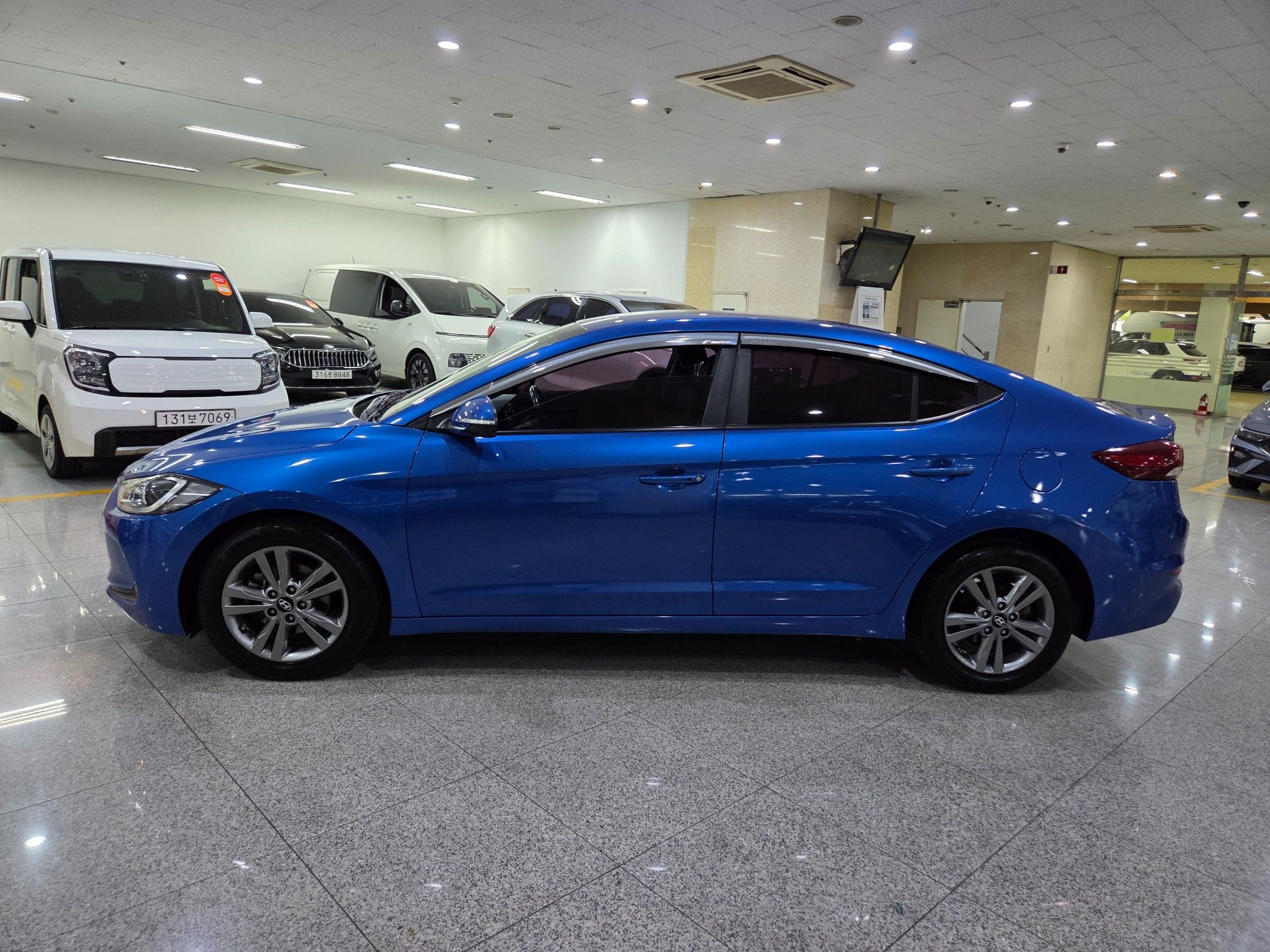 HYUNDAI AVANTE AD 2016