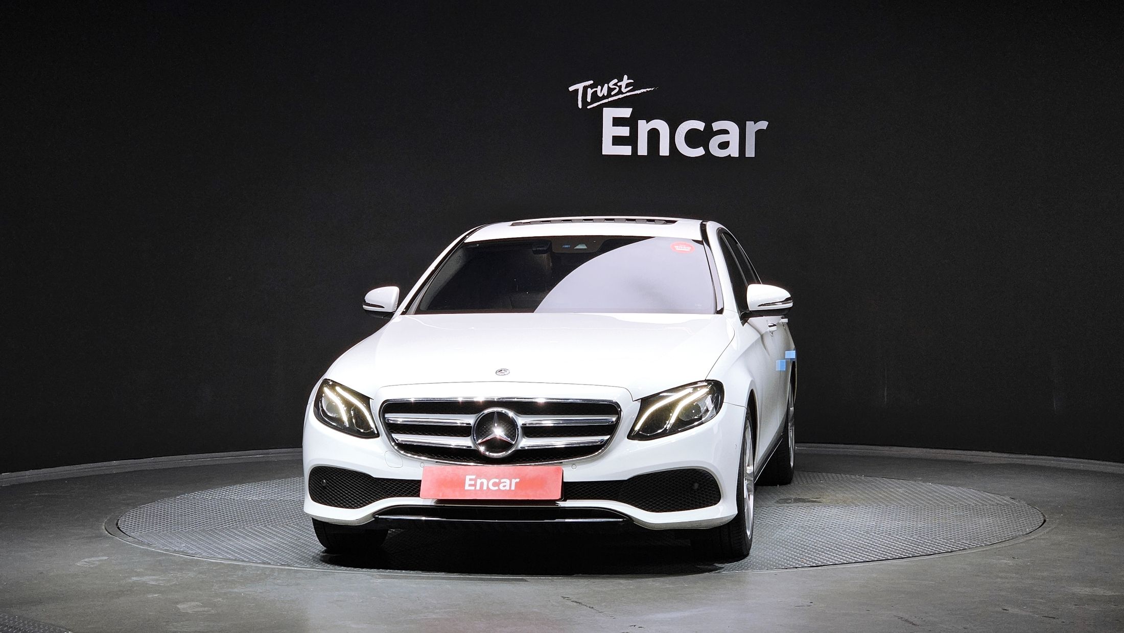 MERCEDES BENZ E-CLASS W213 2018