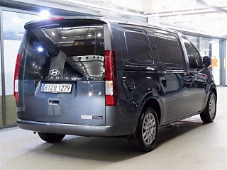 HYUNDAI STARIA 2024