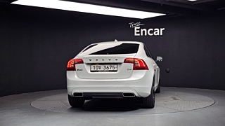 VOLVO S60 2017