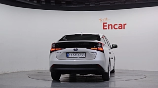 TOYOTA PRIUS 2020