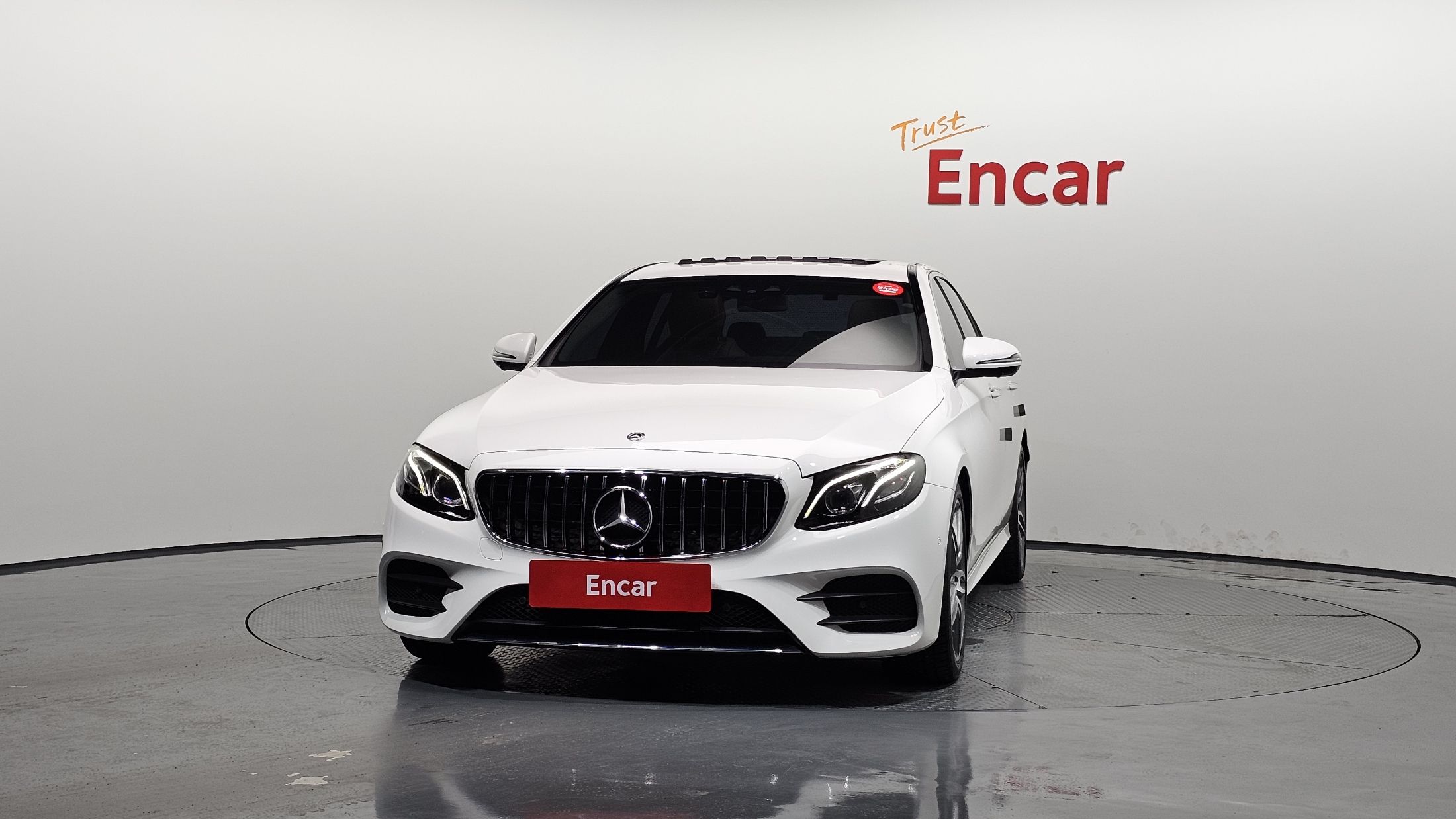 MERCEDES BENZ E-CLASS W213 2019