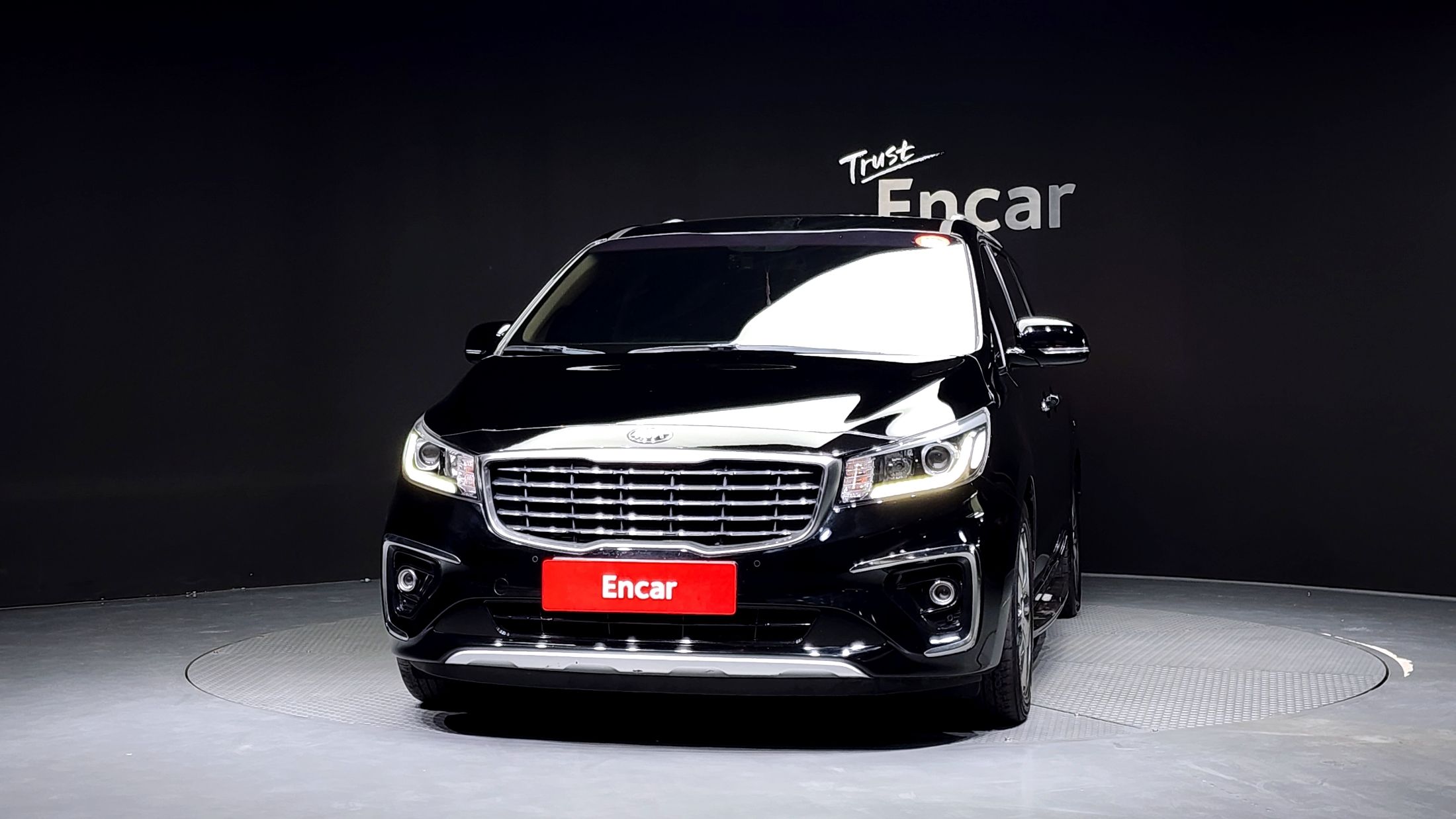 KIA CARNIVAL 2018
