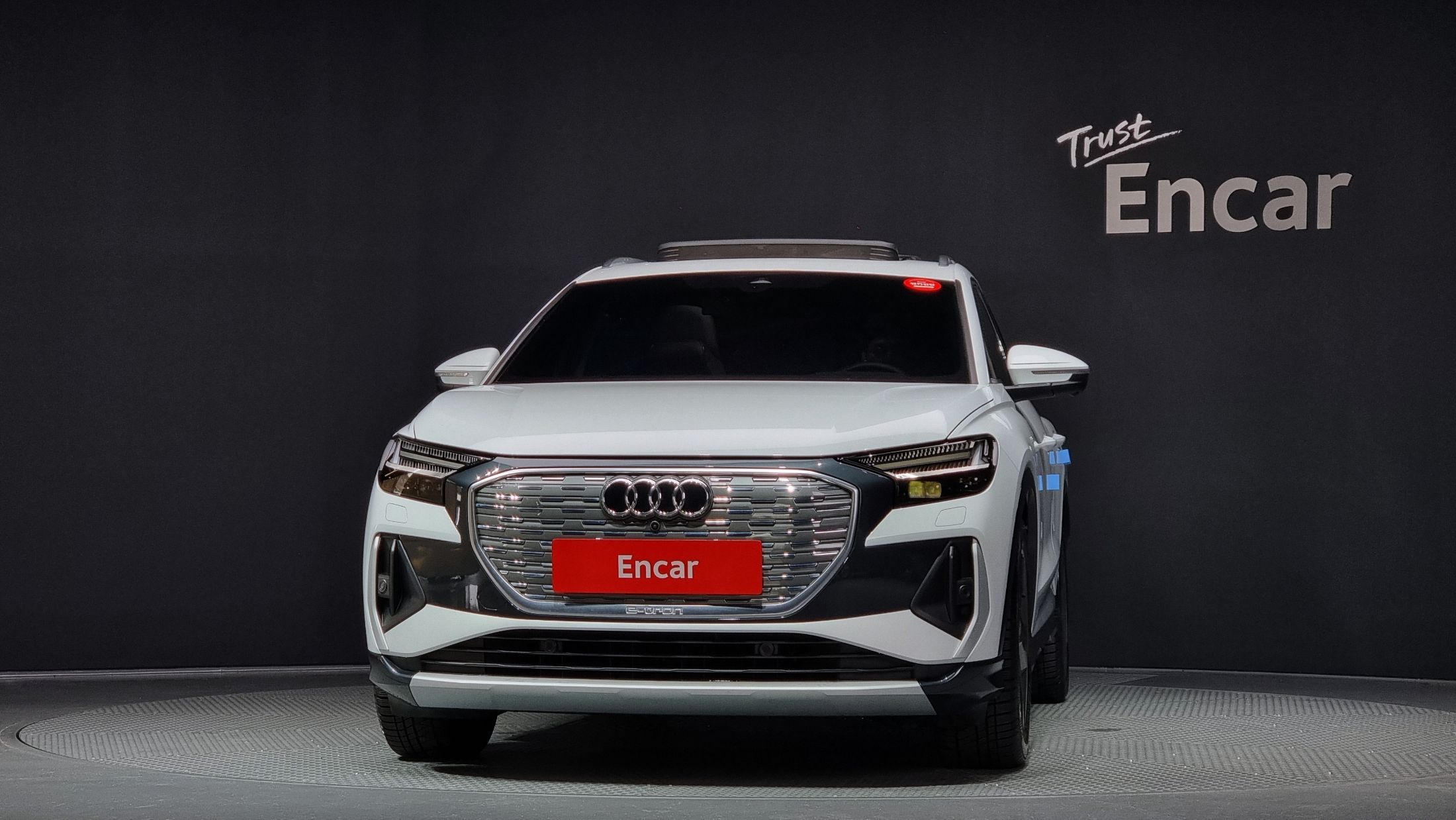 AUDI Q4 E-TRON F4 2022