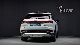 AUDI Q4 E-TRON F4 2022
