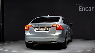 VOLVO S60 2017