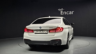 BMW 5-SERIES G30 2017
