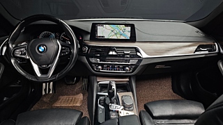BMW 5-SERIES G30 2017