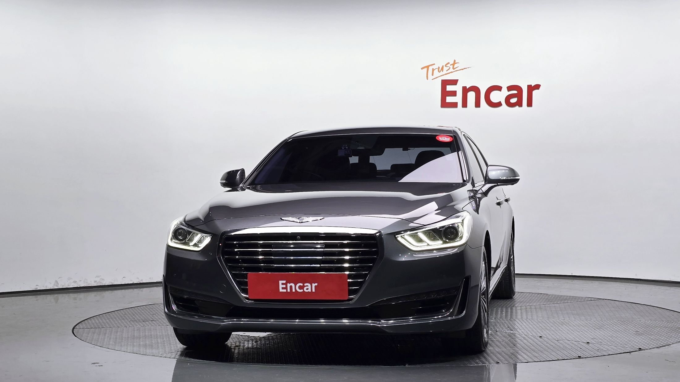 GENESIS EQ900 2016