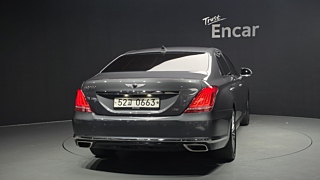 GENESIS EQ900 2016