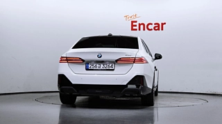 BMW 5-SERIES G60 2024