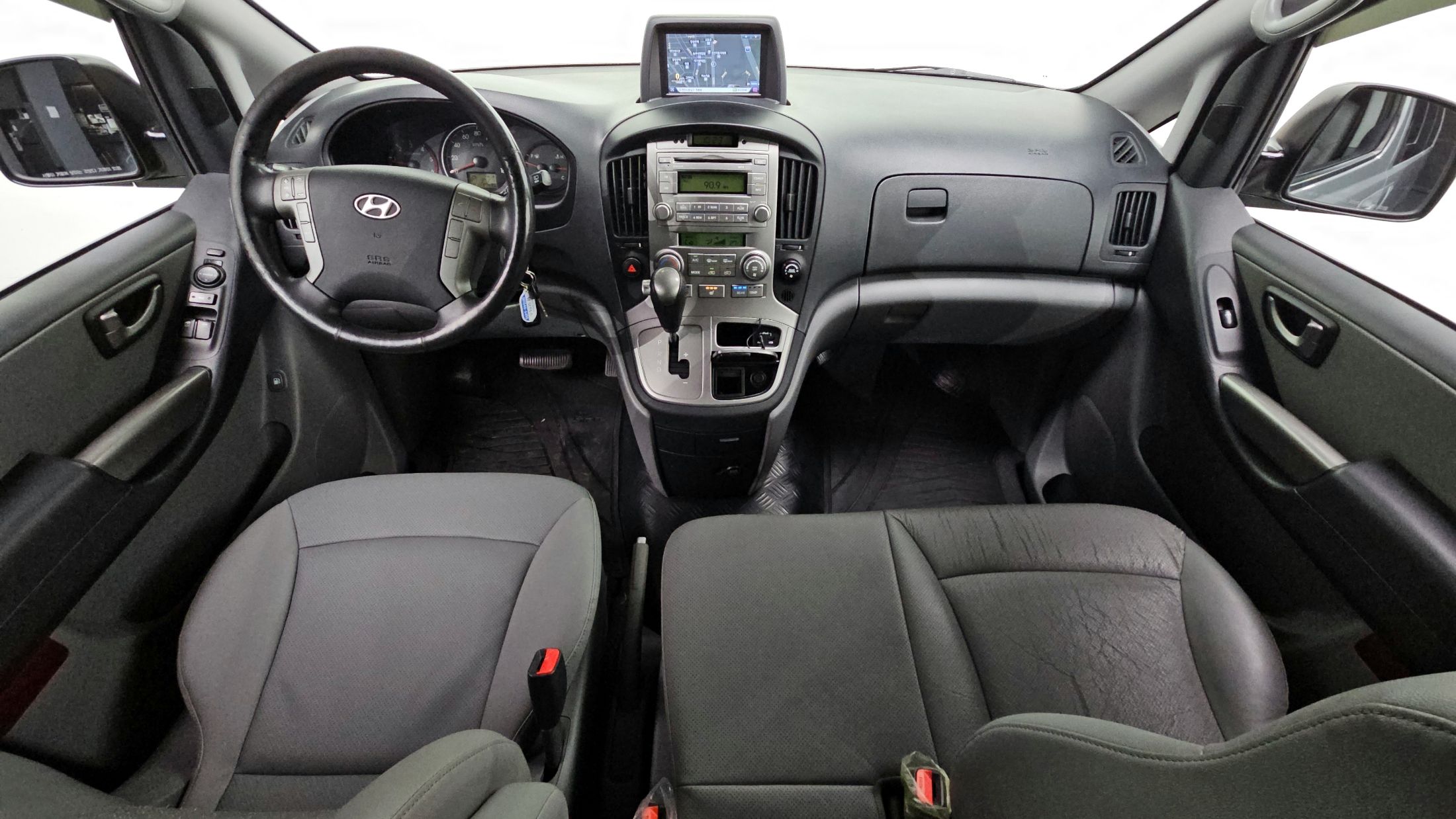 HYUNDAI STAREX GRAND 2015