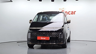 HYUNDAI STARIA 2025
