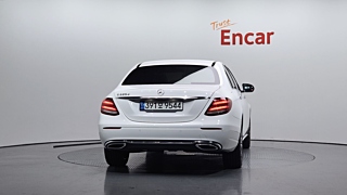 MERCEDES BENZ E-CLASS W213 2020