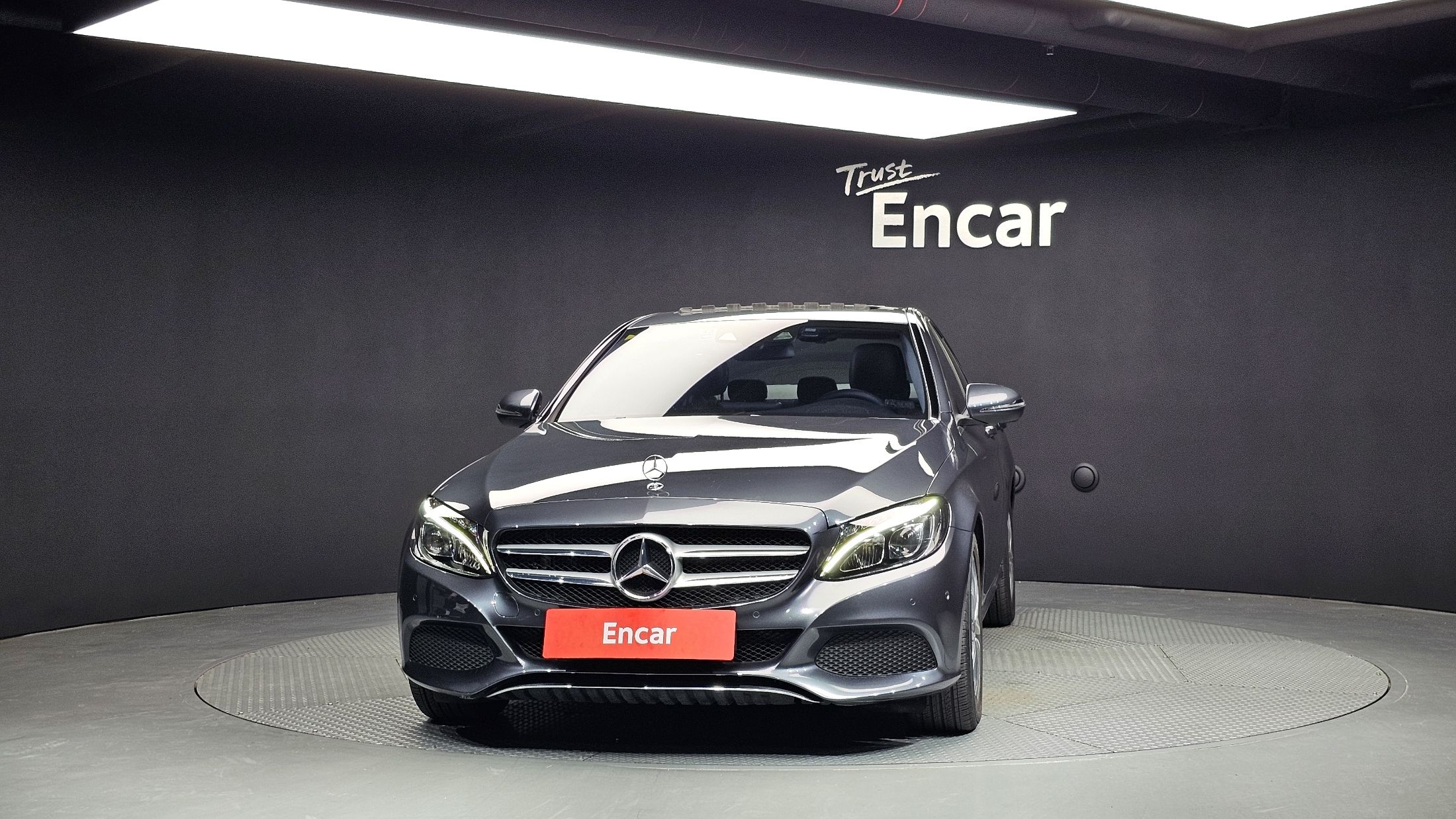 MERCEDES BENZ C-CLASS W205 2016