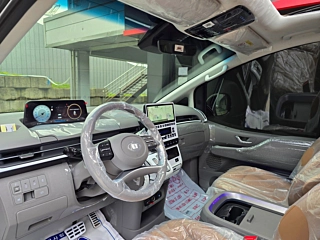 HYUNDAI STARIA 2025