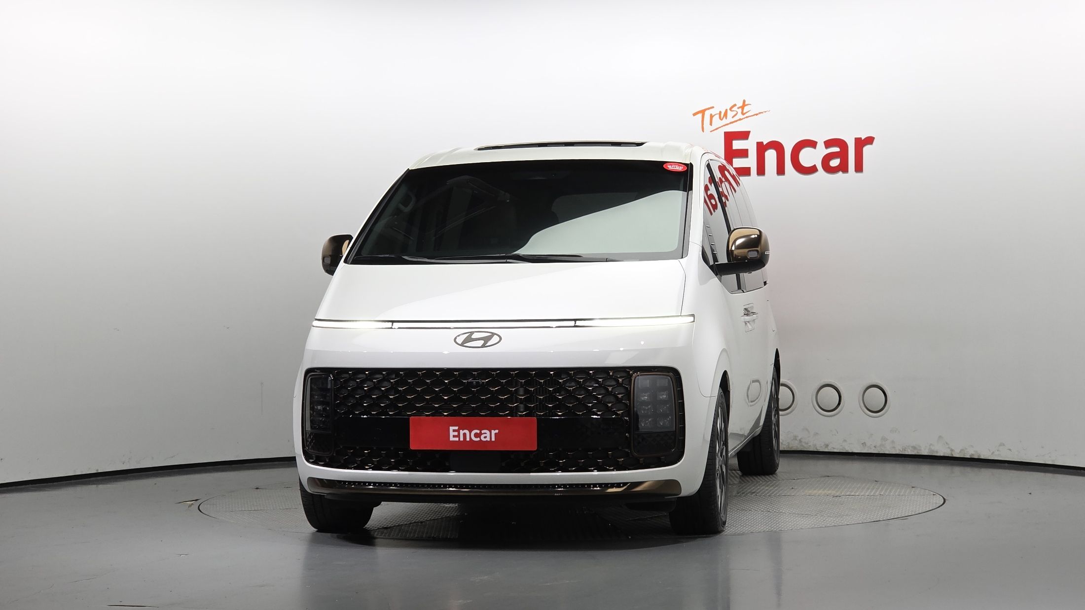 HYUNDAI STARIA 2024