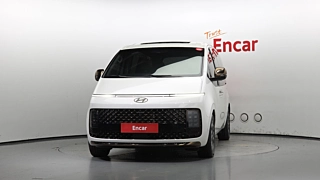 HYUNDAI STARIA 2024